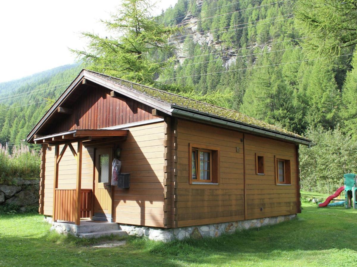 Modern Chalet in Saas-Balen with Garden Buitenkant foto